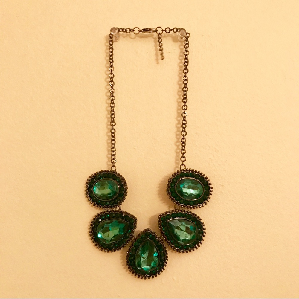 Green Statement Necklace 🍏