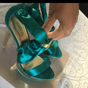Beautiful Turquoise heels