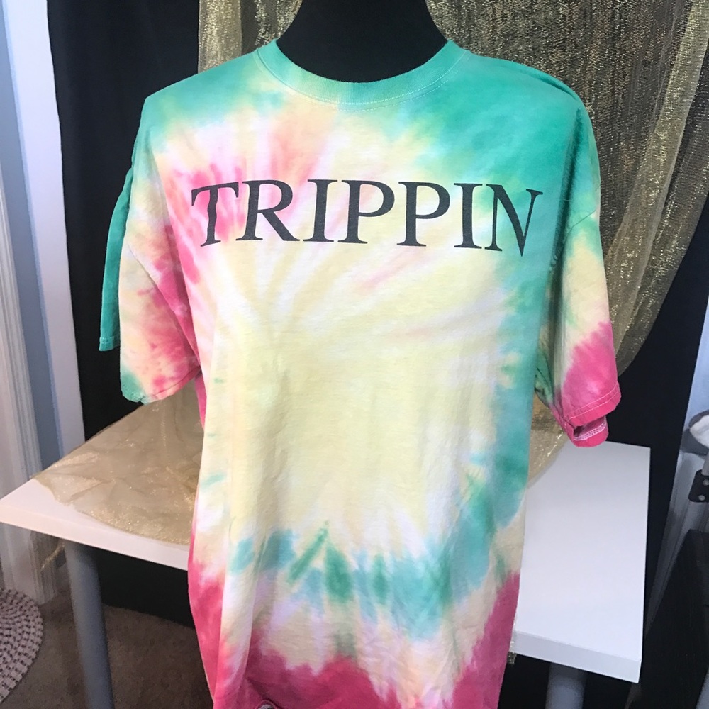 Trippin tee