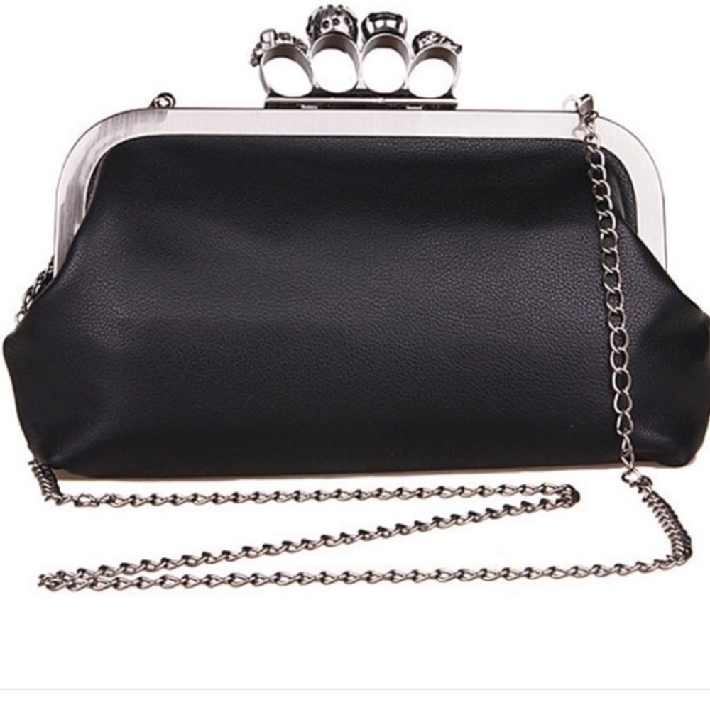 Skull knuckle ring black clutch