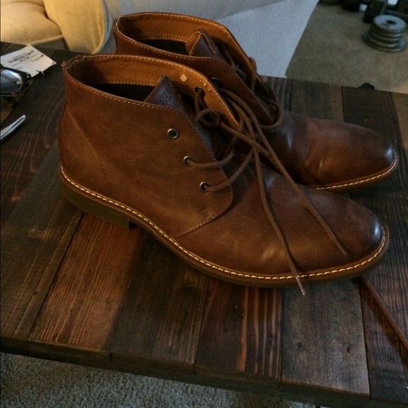 guess chukka boots