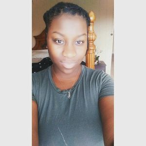 Meet your Posher, April