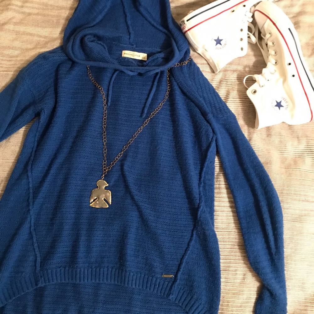 Abercrombie royal blue sweater