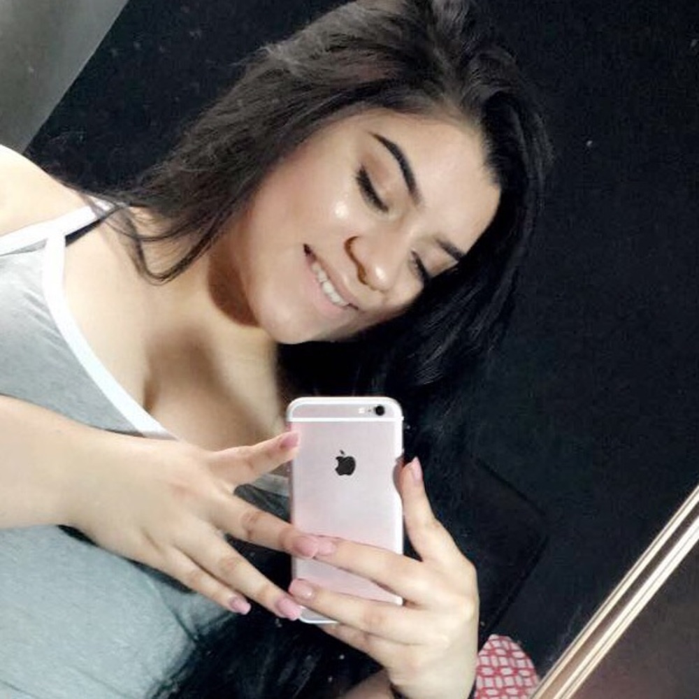 Meet your Posher, Paola