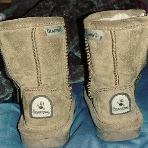 Toddler bearpaw boots
