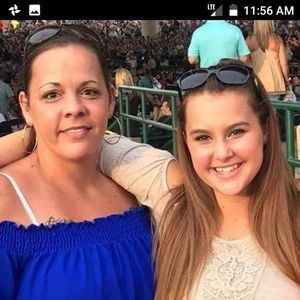 Meet your Posher, Leeanne