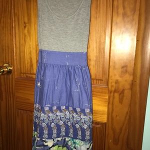 Beautiful gray and purple dress!