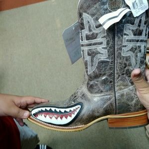 Meet your Posher, Armando