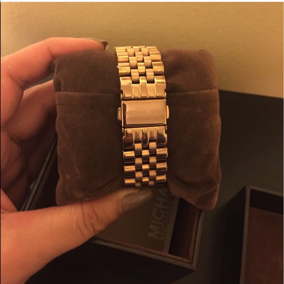 Michael Kors watch - Picture 2 of 4