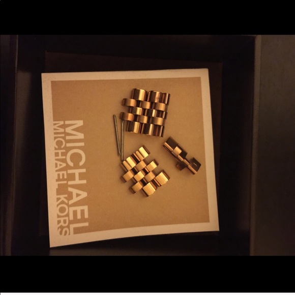 Michael Kors watch - Picture 3 of 4