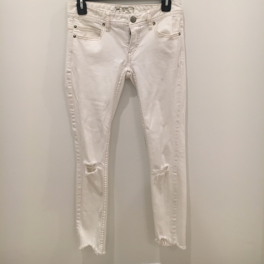 Cropped Free People white jeans