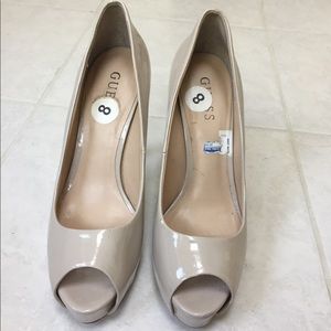 Guess nude patent leather heels
