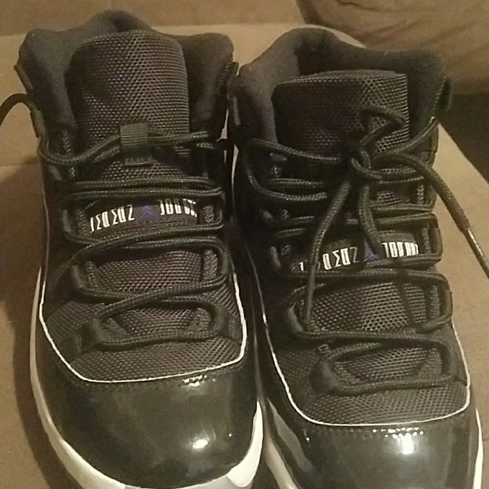 Jordan space jam 11s