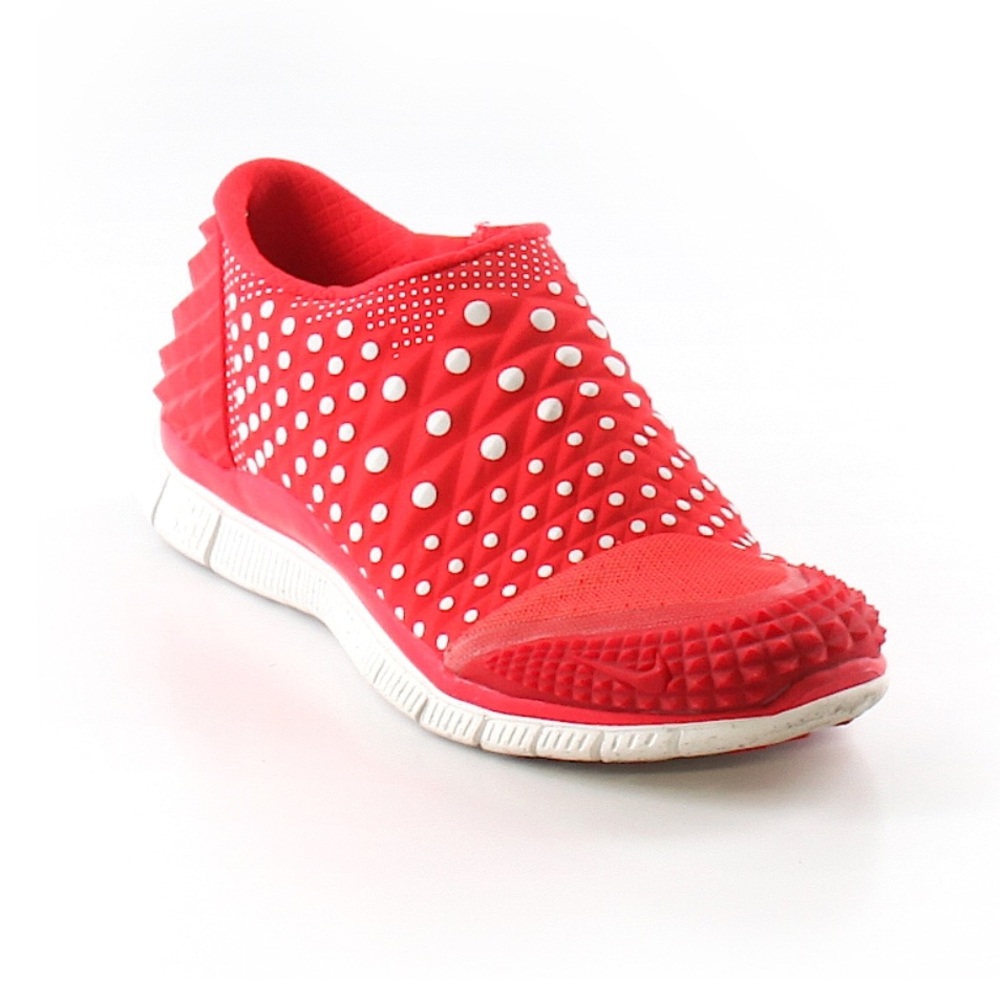 Nike red sneakers MAKE AN OFFER!!!