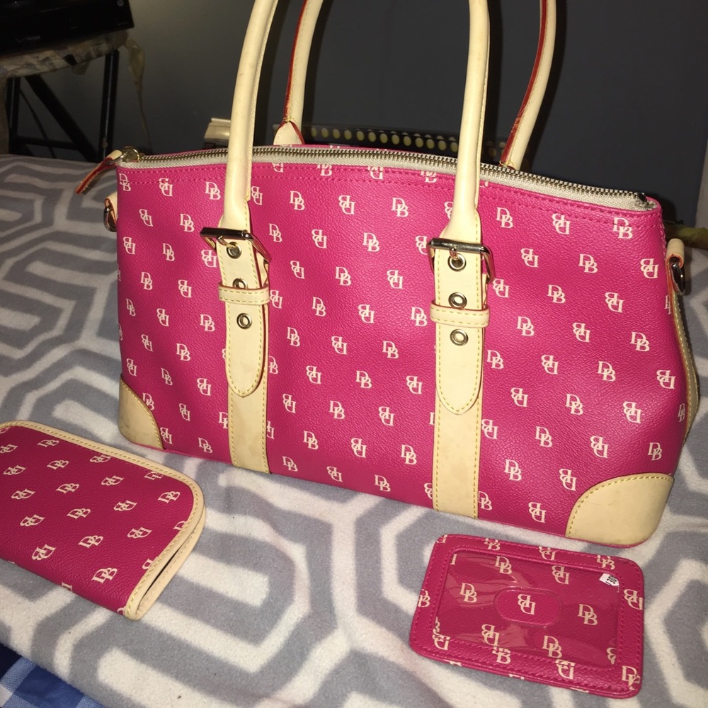 Dooney & Bourke bag