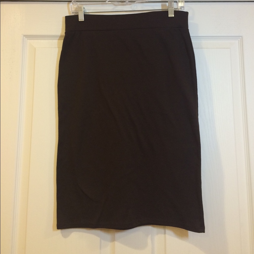 Brown stretchy pencil skirt