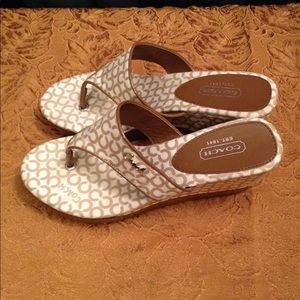 Sale🌶Coach  Sandals