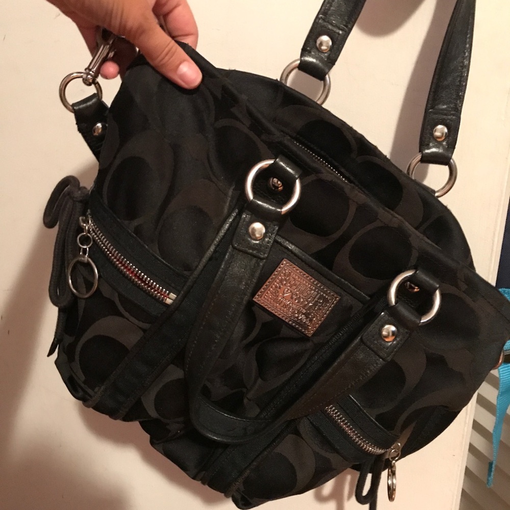 Signature coach