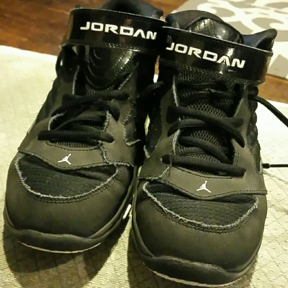 Boys Jordan Basketball Shoes