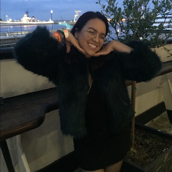 ✨Welcome to my closet!✨ - Picture 2 of 2