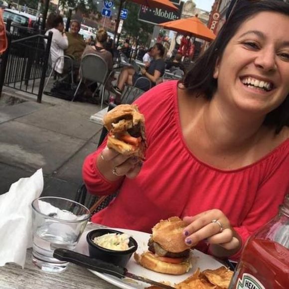 Meet your Posher, Talia - Picture 2 of 15