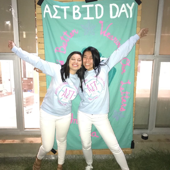 Meet your Posher, Talia - Picture 3 of 15