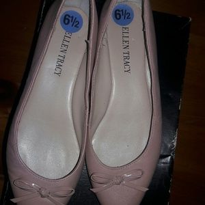 Pale Pink ballet style flats. Ellen Tracy.