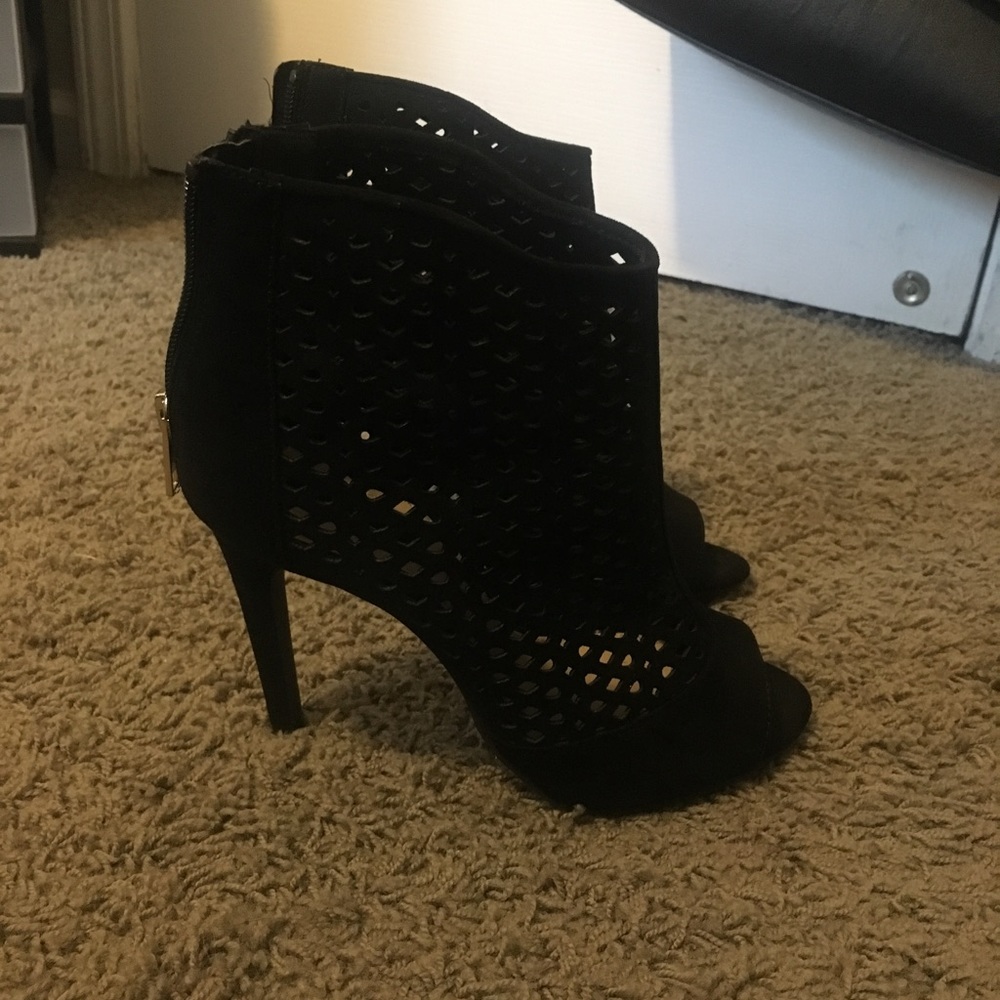 Brand new black heels
