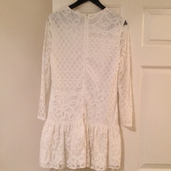 Missguided white Mini Dress🎀 - Picture 4 of 8