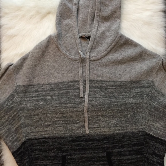 BCBG Oversized Ombre Wool Blend Hoodie Sweater - Picture 4 of 6