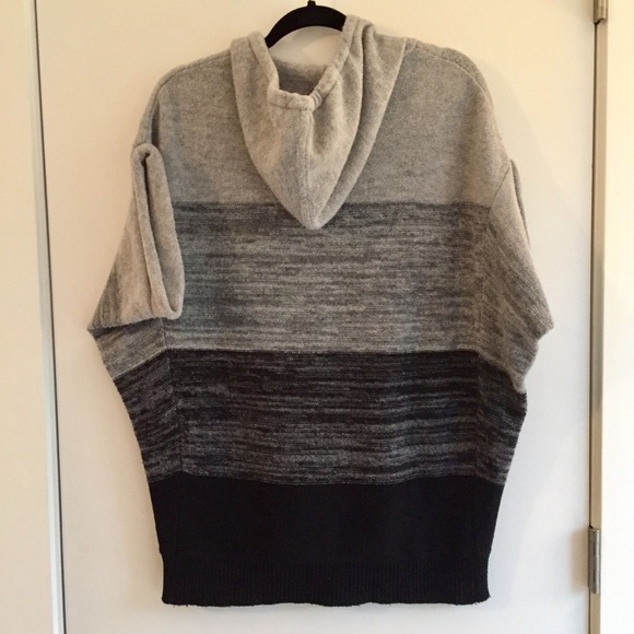 BCBG Oversized Ombre Wool Blend Hoodie Sweater - Picture 6 of 6