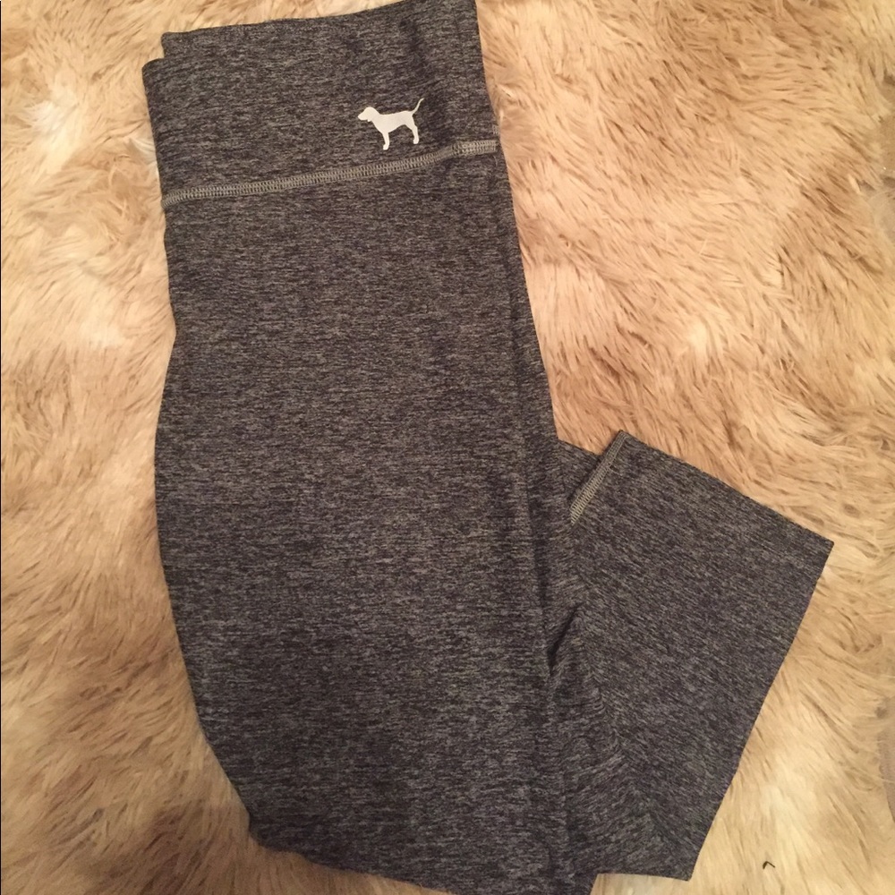 🔥SALE🔥PINK Victoria Secret Cropped Legging