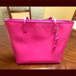 Kate Spade New York Haven Street maxi tote