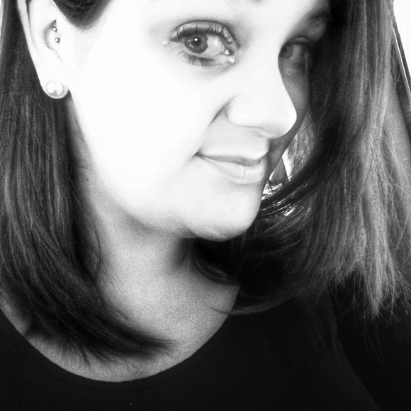 Meet your Posher, Lauren - Picture 1 of 1