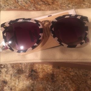 Yvette style toms sunglasses