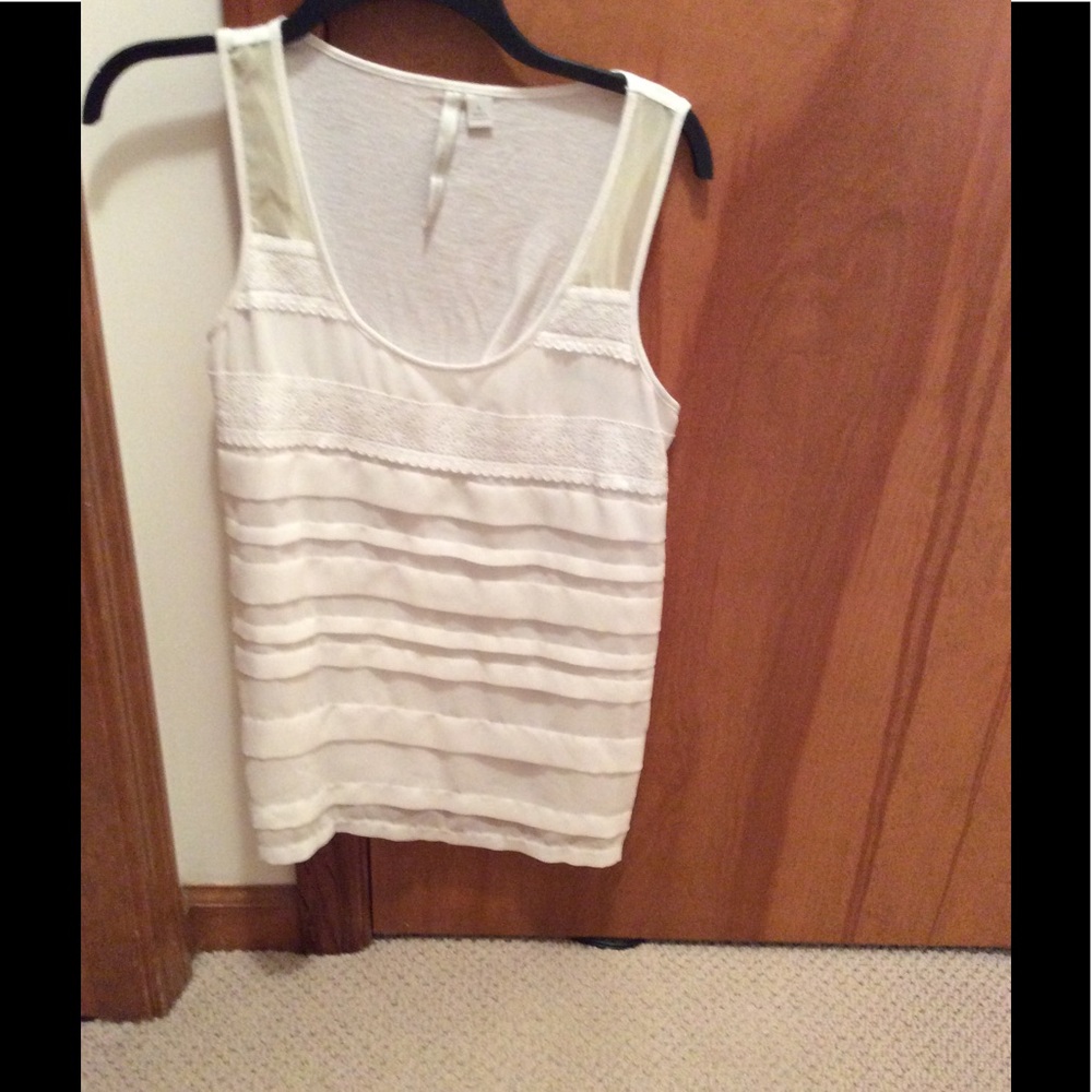 Pretty LC Lauren Conrad Tank Top Size Small!