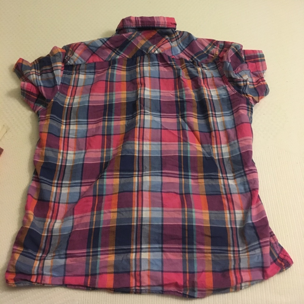 Colorful AE button-up - Picture 3 of 3