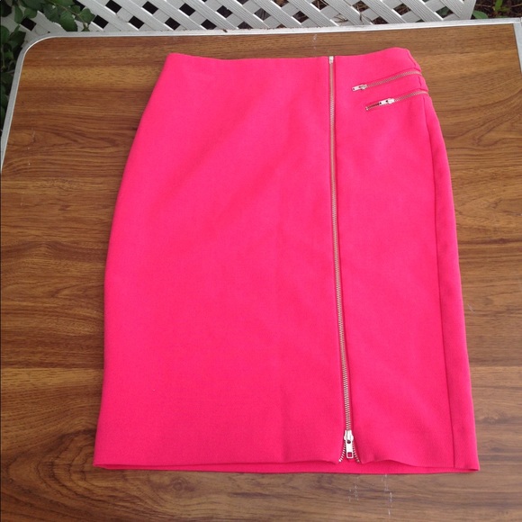 Worthington hot pink pencil skirt - Picture 2 of 2