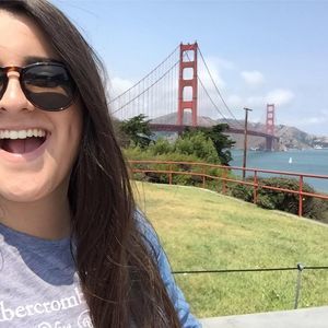 Meet your Posher, Gabriela