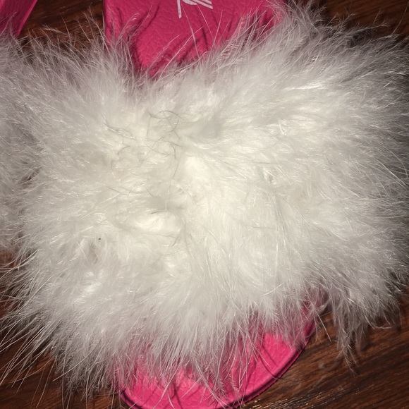 Fur Slippers💕 - Picture 2 of 4