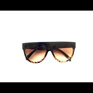 FLAT TOP SUNGLASSES