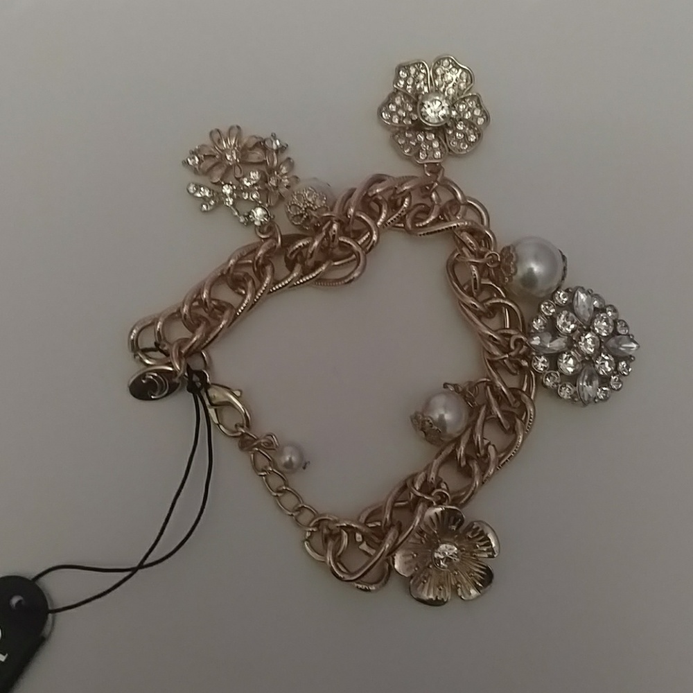 Costume gold braclet