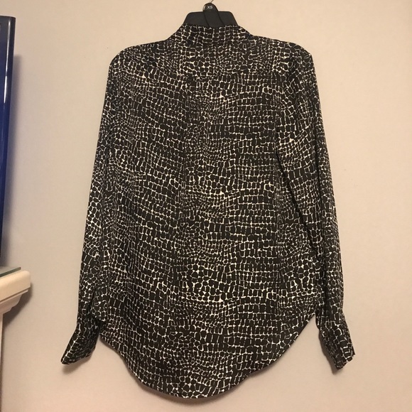 Reptile patterned dressy shirt - Picture 2 of 2