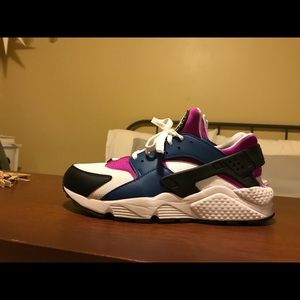Nike Air Huarache Shoe