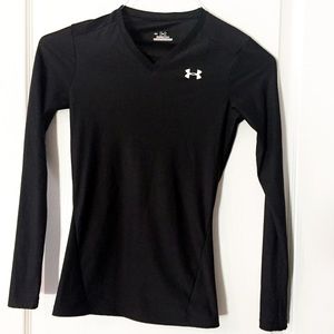 Black Under Armour longsleeve shirt