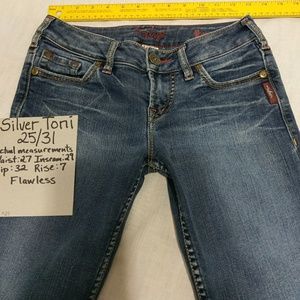 Silver Toni 25/31 low rise blue jeans 27 x 29