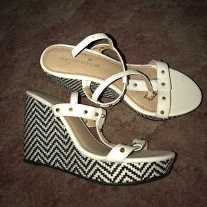 White wedges