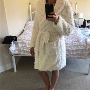 Fuzzy White Bathrobe! Size M/L!!!