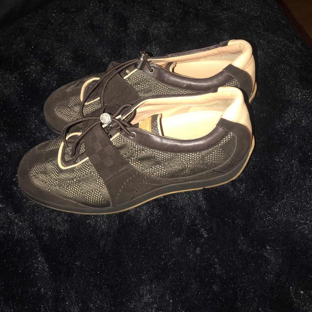 Authentic Womens Louis Vuitton shoes