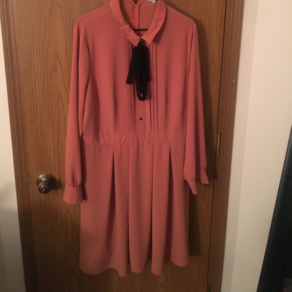 Cute Pilgrim style dress with neck tie